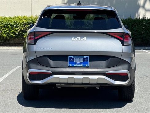 Used 2024 Kia Sportage LX image 5