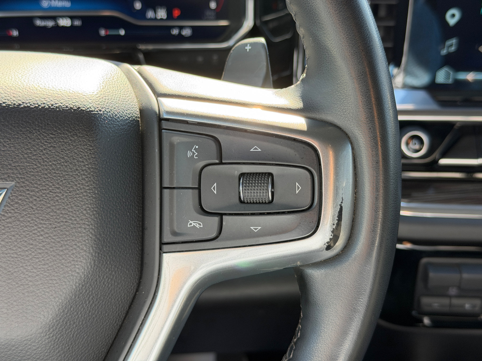 Used 2023 Chevrolet Silverado 1500 RST w/ Convenience Package II AWD/4WD image 10