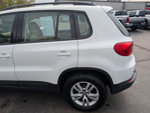 Used 2017 Volkswagen Tiguan S AWD/4WD image 4