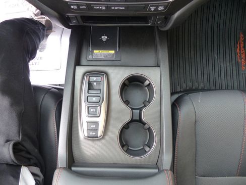 Used 2025 Honda Passport TrailSport image 42