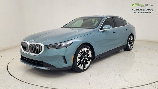 Used 2026 BMW i5 xDrive40 AWD/4WD image 4