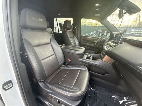 Used 2021 Chevrolet Tahoe High Country w/ Premium Package image 25