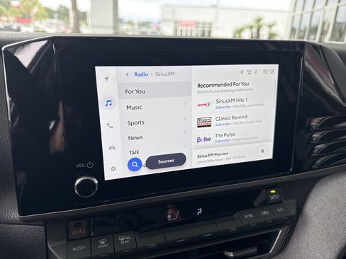 Used 2025 Toyota Camry LE image 22