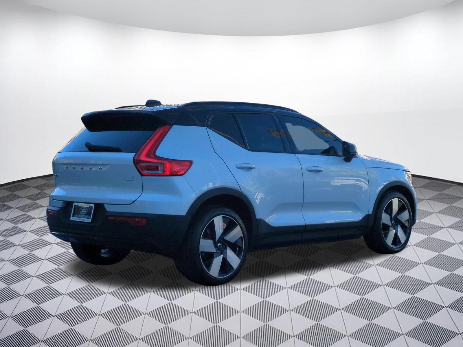Used 2023 Volvo XC40 Recharge Ultimate AWD/4WD image 5