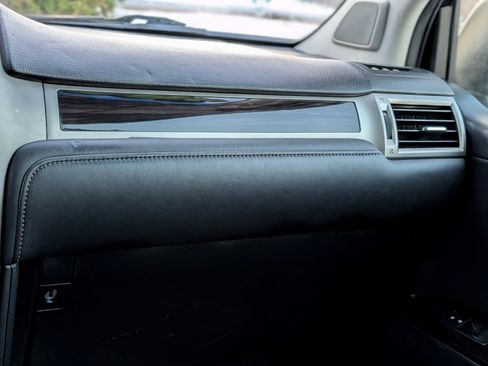 Used 2016 Lexus GX 460 image 16