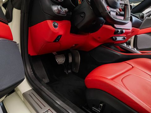 Used 2020 Ferrari Portofino image 56