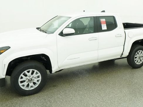 New 2026 Toyota Tacoma SR5 RWD image 2