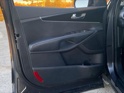 Used 2019 Kia Sorento LX w/ LX Convenience Package image 20