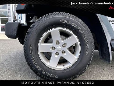 Used 2015 Jeep Wrangler Unlimited Sport w/ Quick Order Package 24S AWD/4WD image 8
