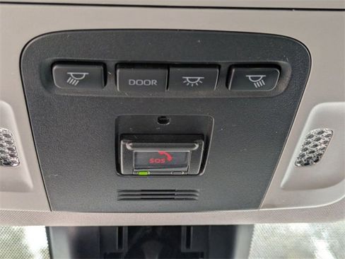 Used 2023 Toyota Camry XSE image 28