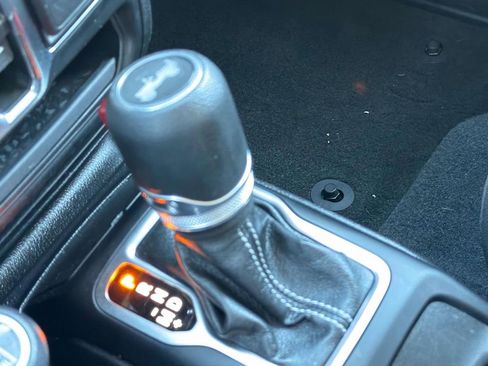 Used 2021 Jeep Wrangler Unlimited Sahara image 19