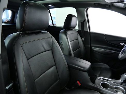 Used 2018 Chevrolet Equinox Premier AWD/4WD image 12
