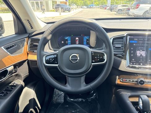 Certified 2024 Volvo XC90 T8 Plus w/ Protection Package AWD/4WD image 16