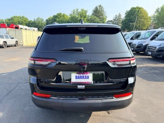 Used 2025 Jeep Grand Cherokee L Limited w/ Luxury Tech Group II AWD/4WD image 4