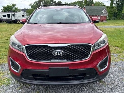 Used 2016 Kia Sorento FWD image 1