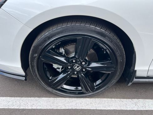 Used 2024 Honda Accord Sport image 17