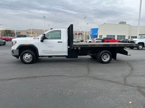 Used 2022 GMC Sierra 3500 Pro w/ Convenience Package image 4