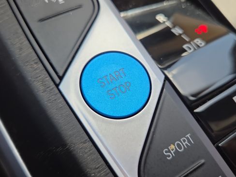 Used 2024 BMW i4 eDrive35 w/ Premium Package RWD image 36