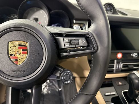 Certified 2022 Porsche Macan S w/ Premium Package Plus AWD/4WD image 38