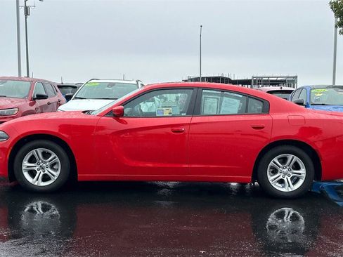 Used 2022 Dodge Charger SXT w/ Leather Interior Group image 7