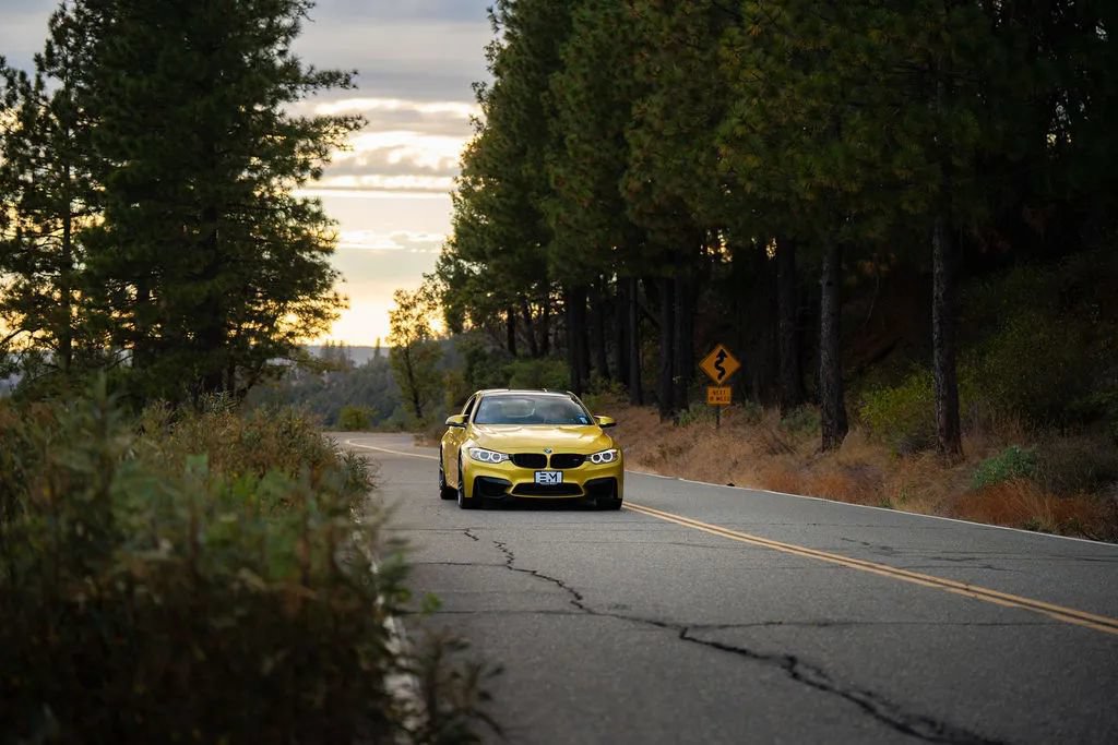 Used 2016 BMW M4 Coupe RWD image 5