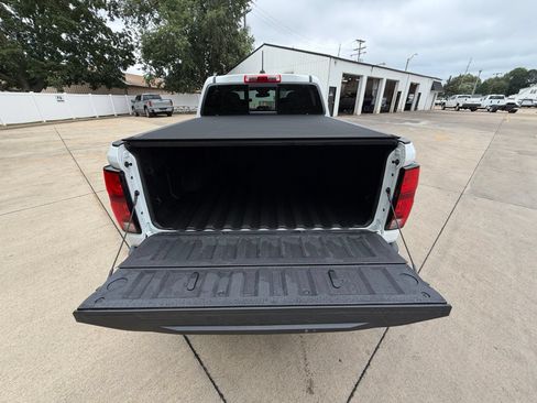 Used 2023 Chevrolet Colorado LT w/ LT Convenience Package III AWD/4WD image 32