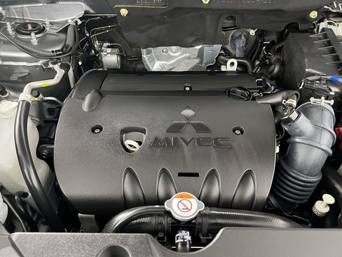 Used 2025 Mitsubishi Outlander Sport SE image 33