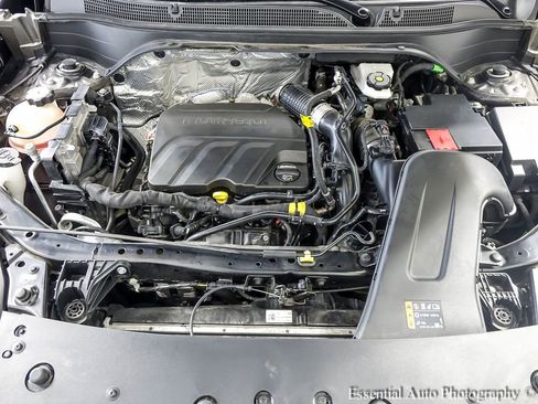 Used 2025 Chevrolet Trax LT FWD image 23