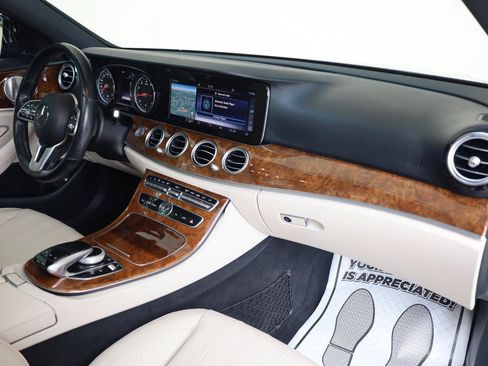 Used 2019 Mercedes-Benz E 300 4MATIC image 33