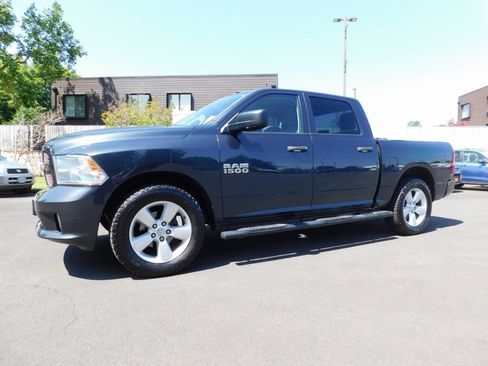 Used 2016 RAM 1500 Express RWD image 4