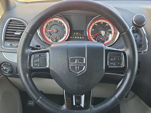 Used 2018 Dodge Grand Caravan SXT FWD image 22