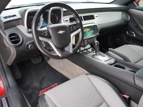 Used 2015 Chevrolet Camaro SS w/ RS Package image 10