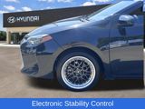 Used 2018 Toyota Corolla LE image 5