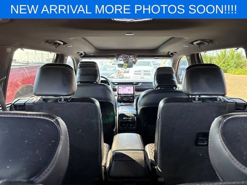 Used 2021 Jeep Grand Cherokee L Summit w/ Advanced Protech Group IV AWD/4WD image 17