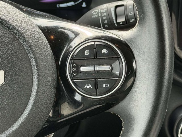 Used 2023 Kia Soul GT-Line FWD image 23