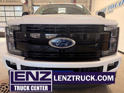 Used 2019 Ford F250 Lariat image 3