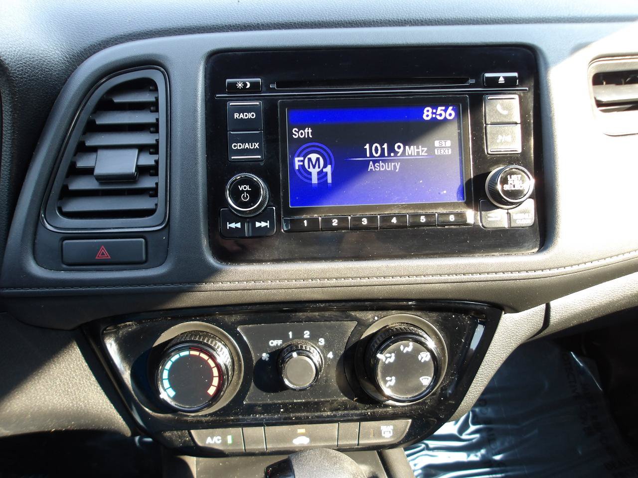 Used 2017 Honda HR-V LX image 18