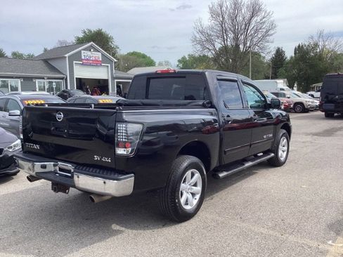 Used 2014 Nissan Titan SV w/ SV Value Truck Package image 3