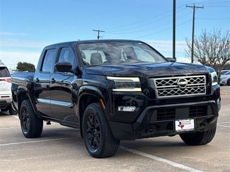 Used 2023 Nissan Frontier SV w/ Midnight Edition Package video 2