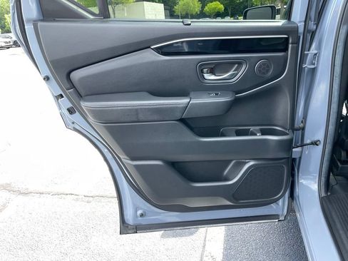 Certified 2025 Honda Pilot Touring image 38