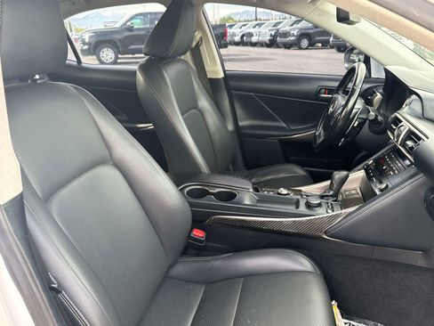 Used 2018 Lexus IS 300 AWD w/ Premium Package image 16