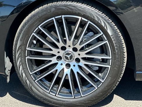 Used 2025 Mercedes-Benz C 300 Sedan image 32