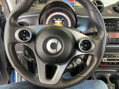 Used 2016 smart fortwo Coupe RWD image 35