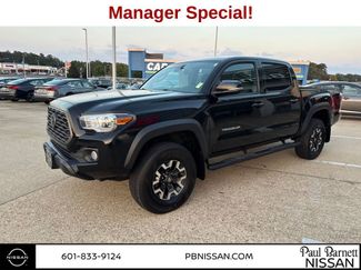 Used 2022 Toyota Tacoma TRD Off-Road video 2