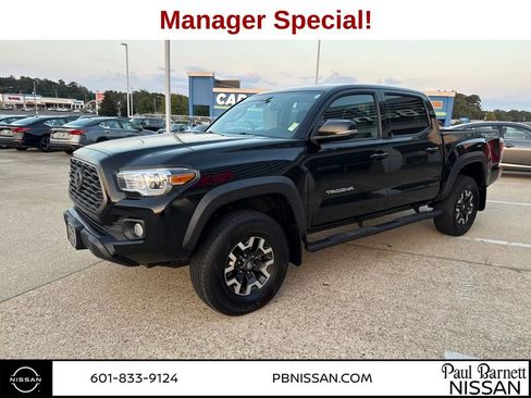 Used 2022 Toyota Tacoma TRD Off-Road image 2