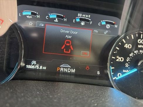 Used 2019 Ford F150 Platinum w/ Equipment Group 701A Luxury image 7