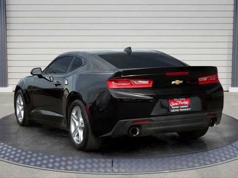 Used 2016 Chevrolet Camaro LT w/ Technology Package image 5
