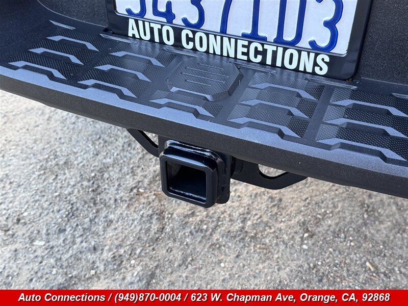 Used 2018 Toyota Tacoma TRD Off-Road w/ Technology Package AWD/4WD image 29