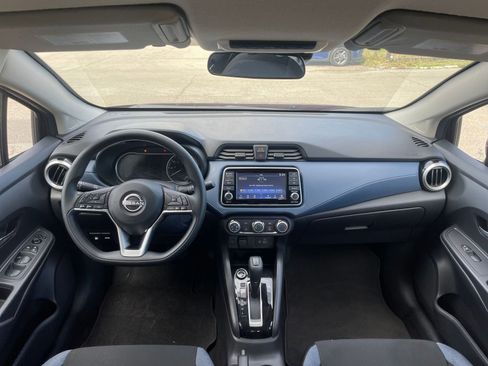 Used 2025 Nissan Versa SV image 31