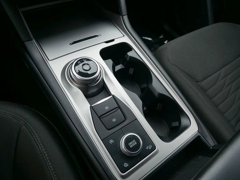 Used 2020 Ford Explorer XLT w/ Comfort Package image 27